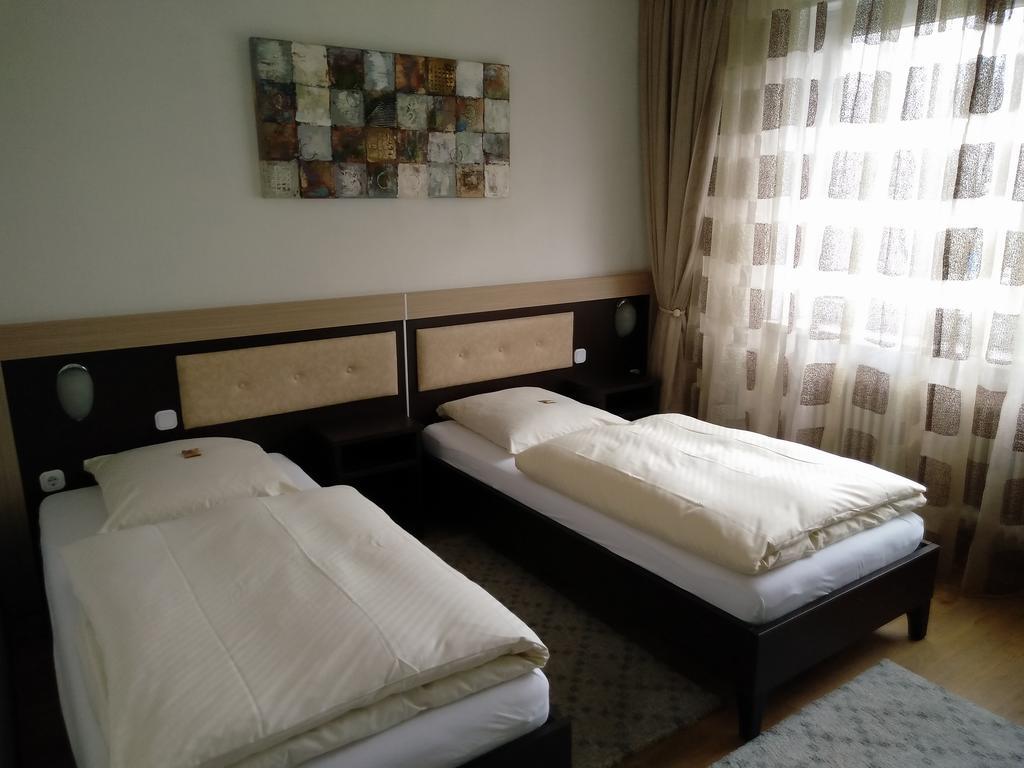 Hotel Alfa Neu-Isenburg Room photo
